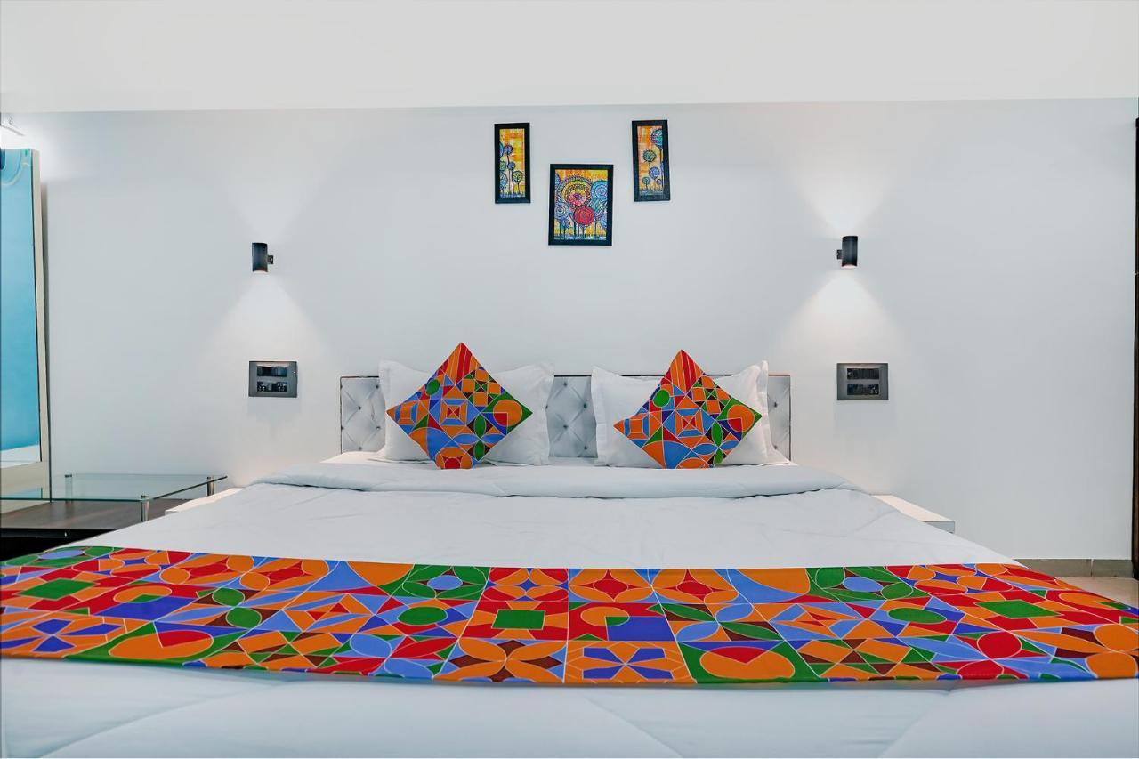Fabexpress White House - Nr Midc Khargar Hotel Koparpāda Kültér fotó
